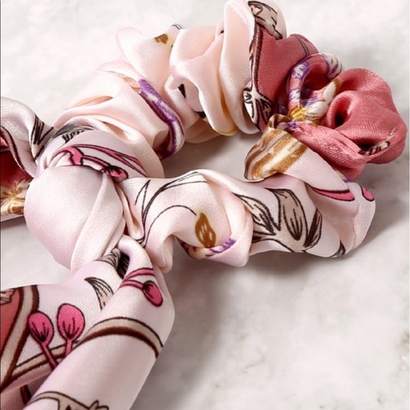 Floral Print Ponytail Scarf Scrunchie Hair tie - Picture 2 of 6